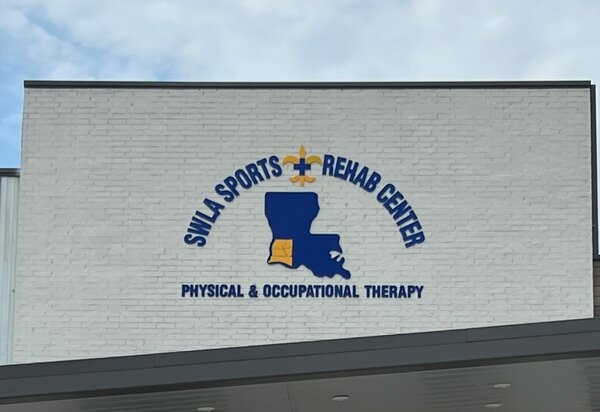 Custom Building Signs for SWLA Sports Rehab by OakSpy Signs & Graphics